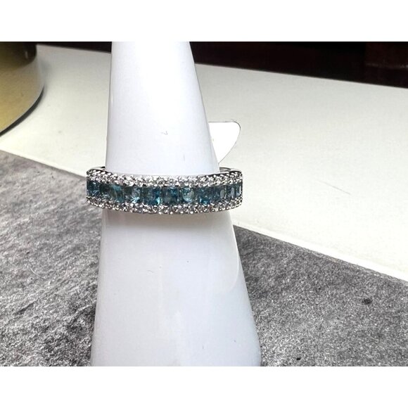 Ring Bomb Party Ring, NWOT, size 7, blue stones silver color band - Picture 5 of 6